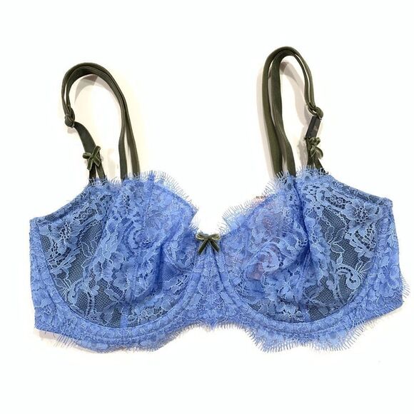 Victoria’s Secret Push Up without padding uplift unlined lace bra - Picture 3 of 6